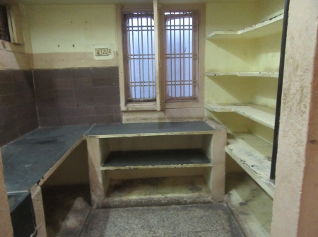 5) Li id 357 - Kitchen.JPG